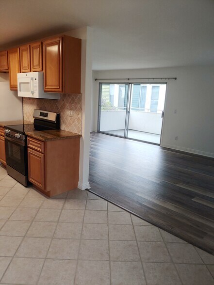 Building Photo - 3700 Dean Dr