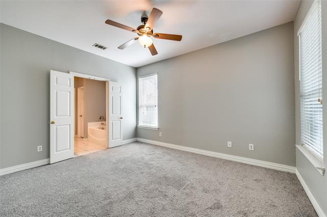 Building Photo - 9801 Cedarcrest Dr