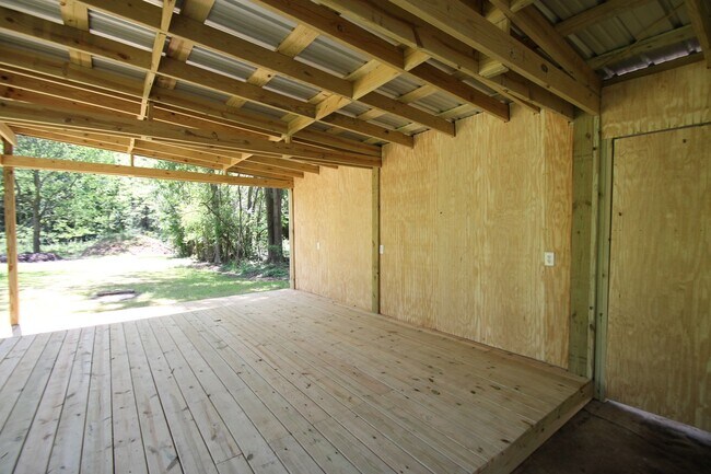 Building Photo - Exclusively Offered By Muse Realty Rentals, LLC