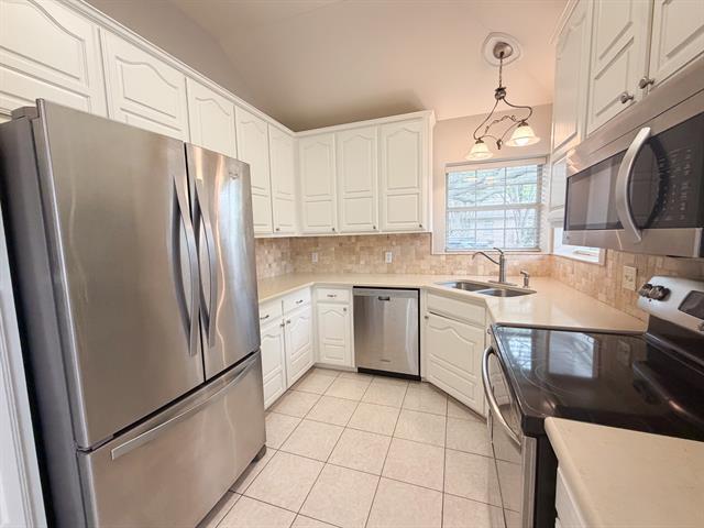 Building Photo - 310 Iroquois Ln