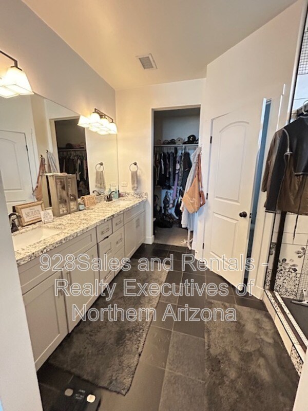 Building Photo - 11811 Pegasus Rd