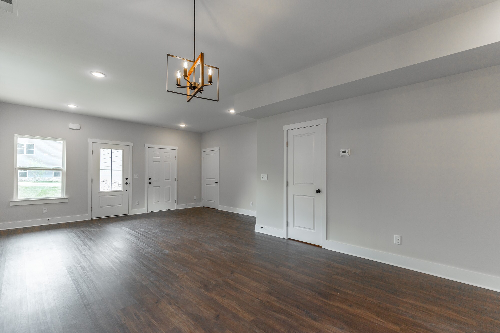 Building Photo - 4654 Heiskell Dr