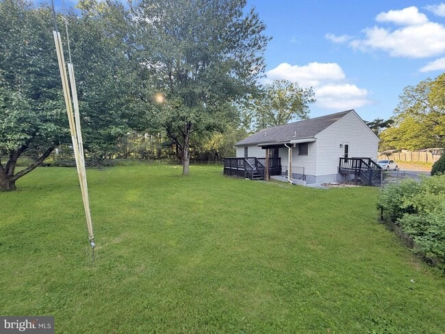 Building Photo - 9549 Fingerboard Rd
