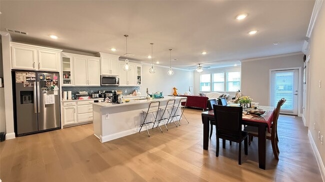 Building Photo - 651 North Watters Road