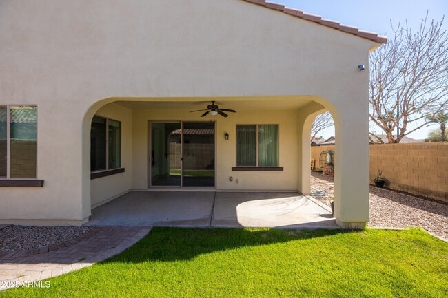 Building Photo - 3664 S Jasmine Dr