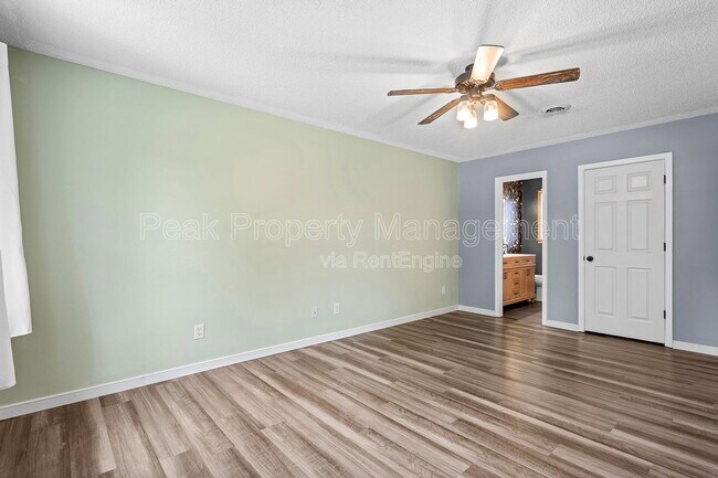 Building Photo - 5824 Silver Fox Ln