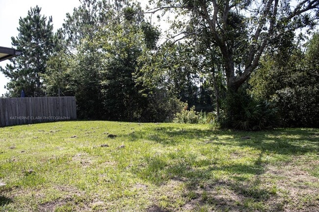 Building Photo - 348 Kristins Dr