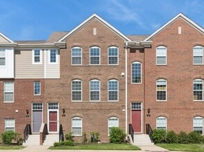 Building Photo - 15 Margaret Dr
