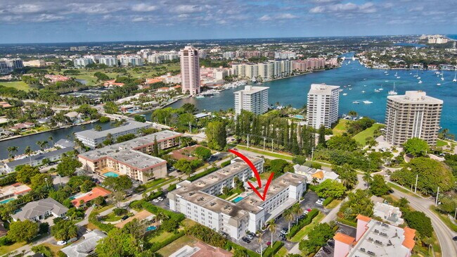 Building Photo - 200 W Camino Real