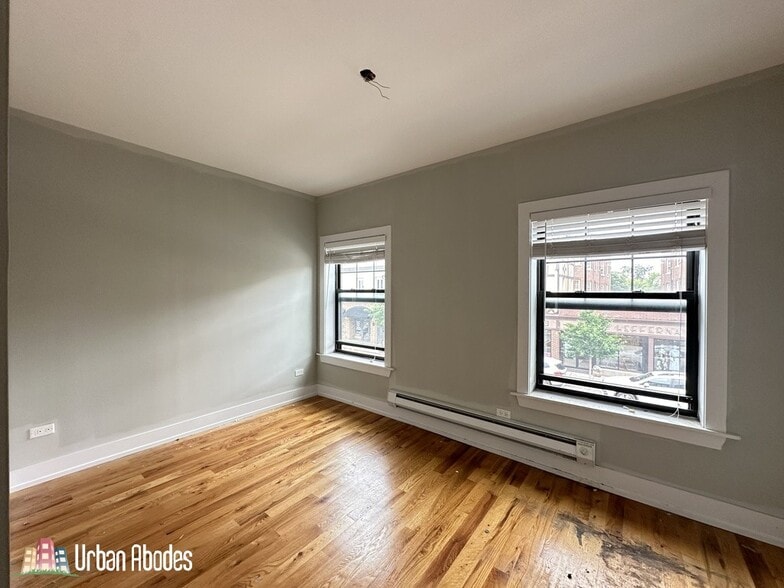 Building Photo - 811 Elm St