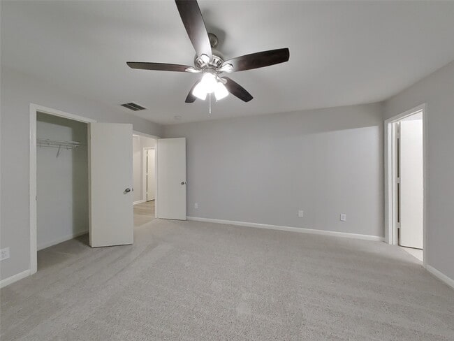 Building Photo - 6535 Providence View Ln