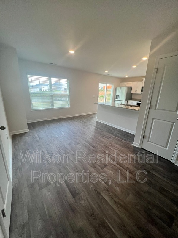 Building Photo - 591 Tochi Ct