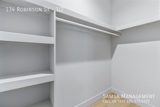 Building Photo - 134 Robinson St