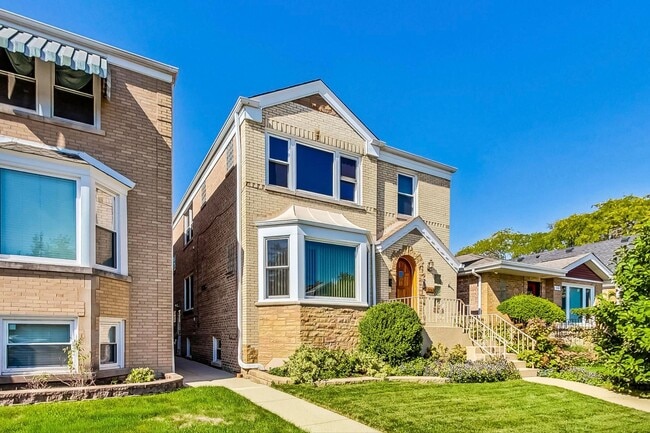 Building Photo - 5644 N Meade Ave