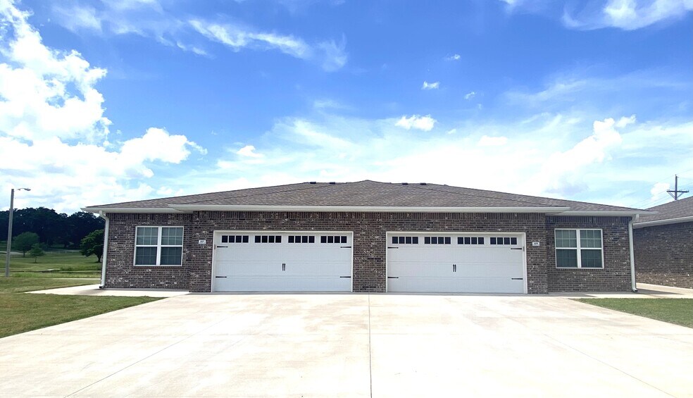 Building Photo - 1122 Crosby Dr
