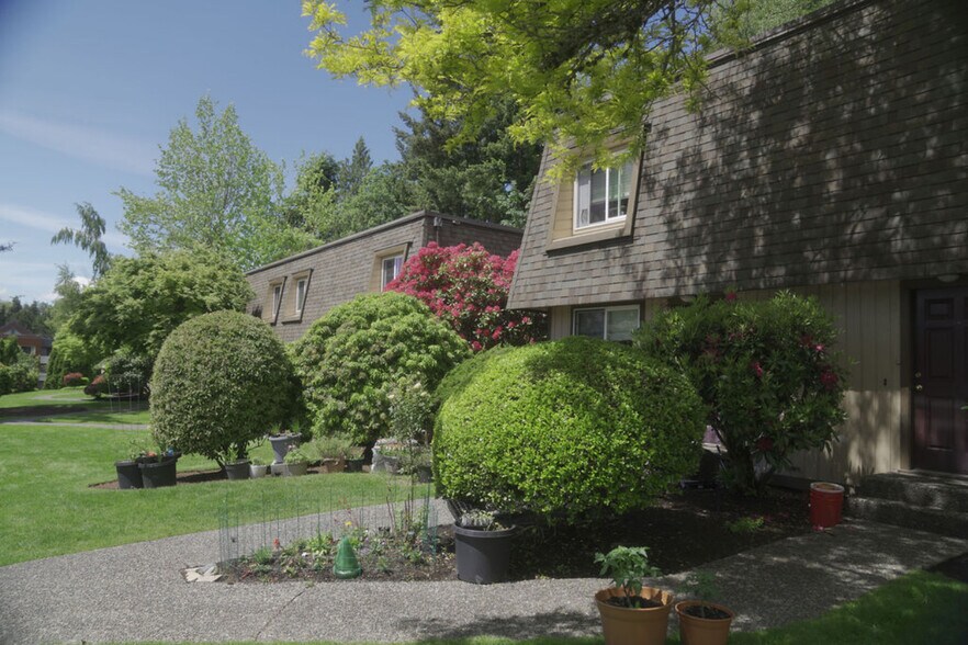 Building Photo - 19301 36th Ave W