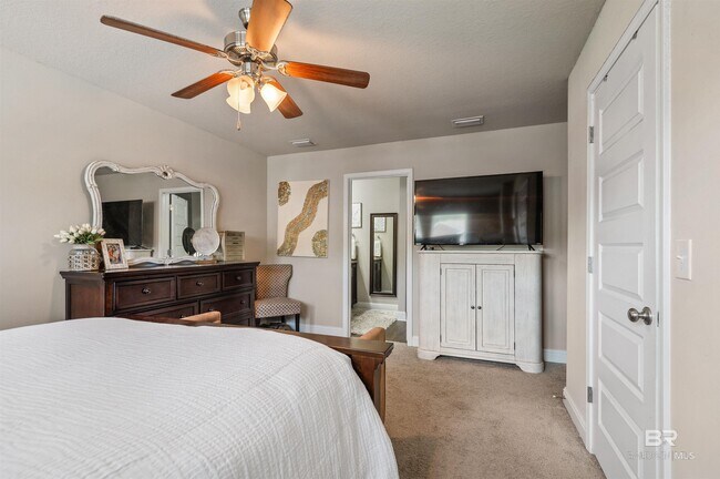 Building Photo - 6780 Spaniel Dr