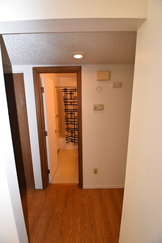 Building Photo - 1050 Mazatlan Cir