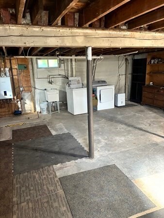 Building Photo - 77 Maryknoll St