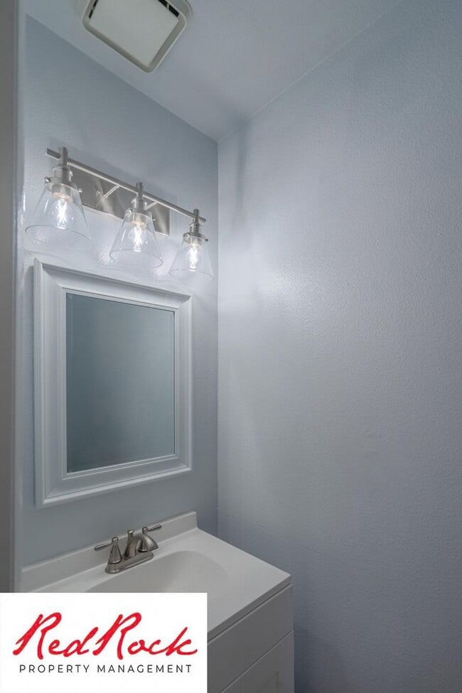 Building Photo - 3 Bedroom Home with Red Rock Views and Community Pool