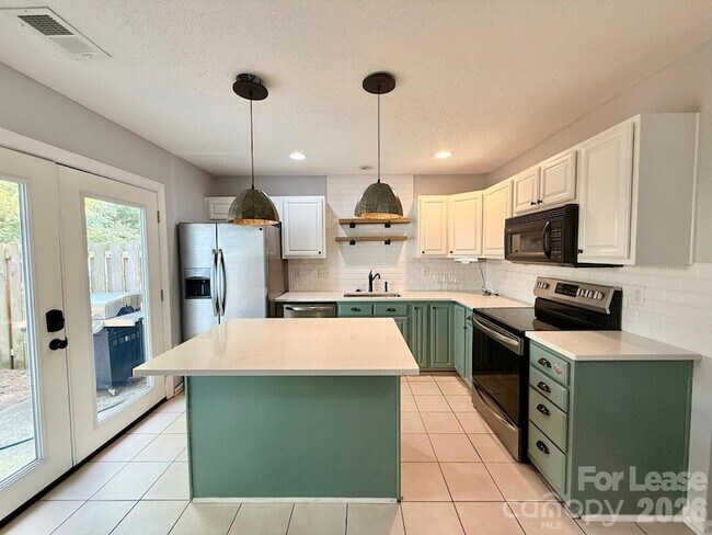 Building Photo - 12223 Paperbark Cir