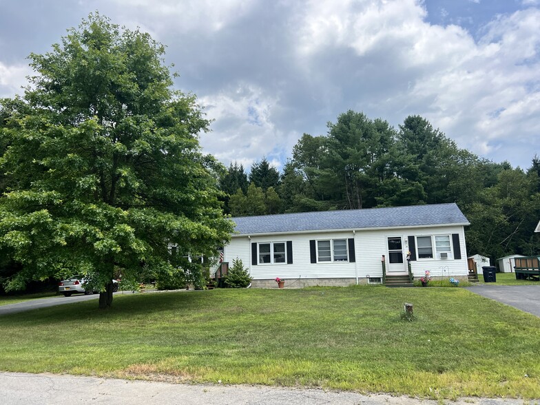 Right half of house is unit fo rent - 34 Loughran Dr