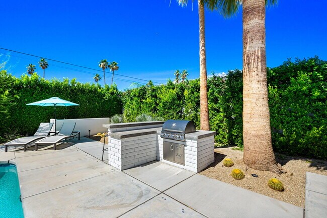 Building Photo - 1155 E Paseo El Mirador