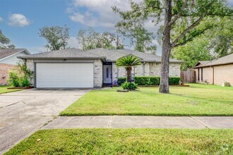 Building Photo - 21322 Greenham Dr