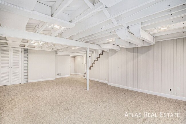Building Photo - 7535 Briar St