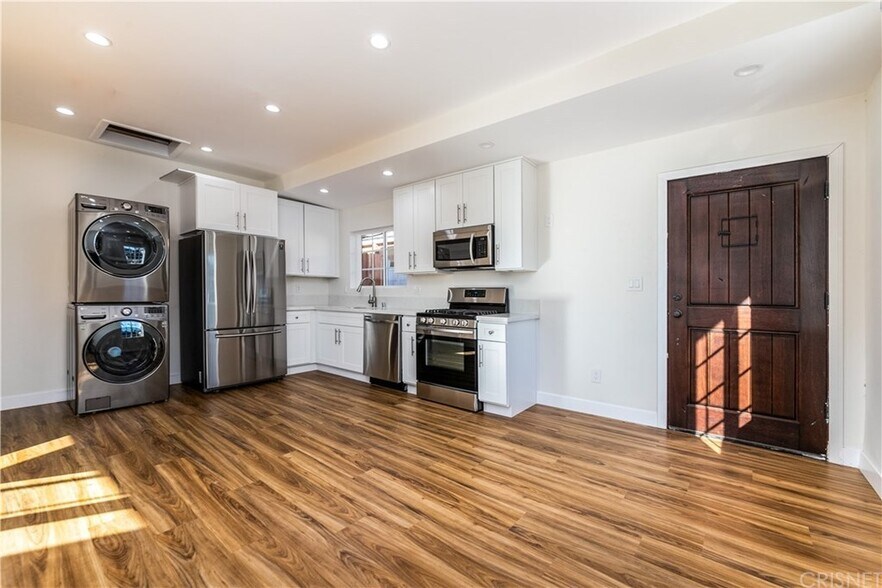 Building Photo - 7039 Bevis Ave