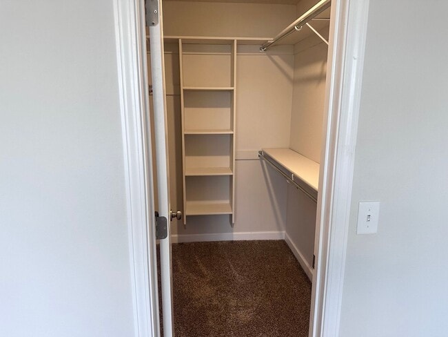 Building Photo - 3 Bed | 2.5 Bath | 2 Car Garage Townhome in Grain Valley w/ Special