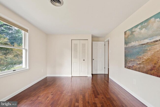 Building Photo - 1626 Maydale Dr