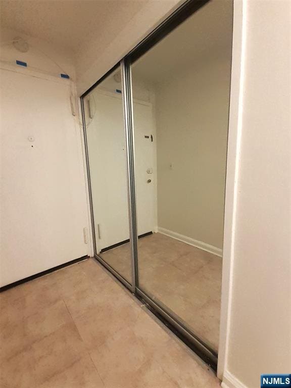 Building Photo - 3071 Edwin Ave