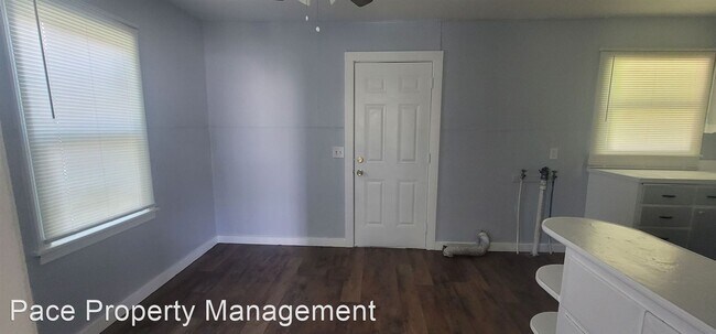 Building Photo - 2 br, 1 bath House - 1302 North Lincoln St...