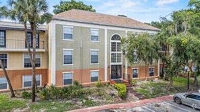 Building Photo - 2 Bedroom/2 Bathroom 3rd Floor Condo @ Cyp...
