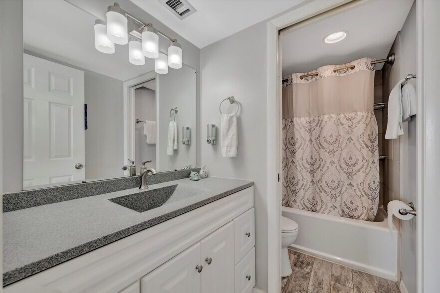 Building Photo - 19727 Gulf Blvd