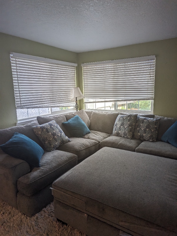 Building Photo - 123 Roseburg