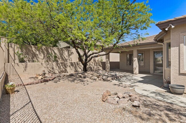 Building Photo - Amazing Home in Gold Canyon backing to Sta...