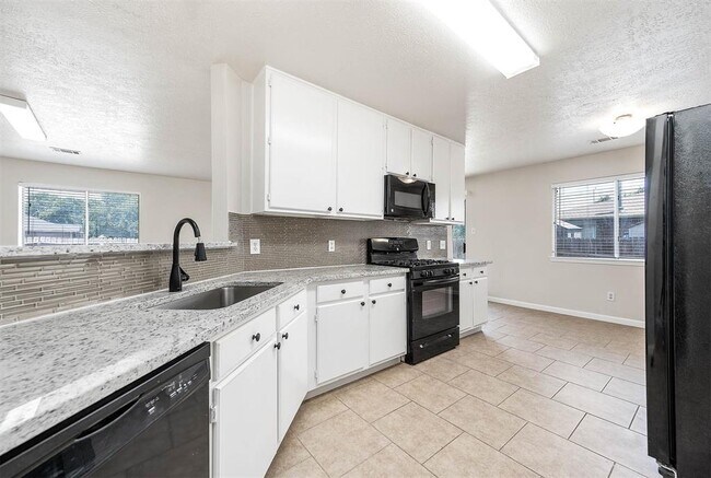 Building Photo - 16103 Purpleridge Ct