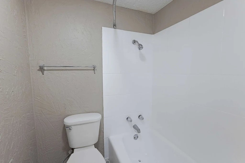 Building Photo - 531 Bedford Rd