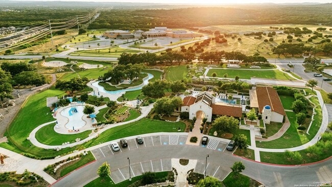 Building Photo - 143 Maravillas