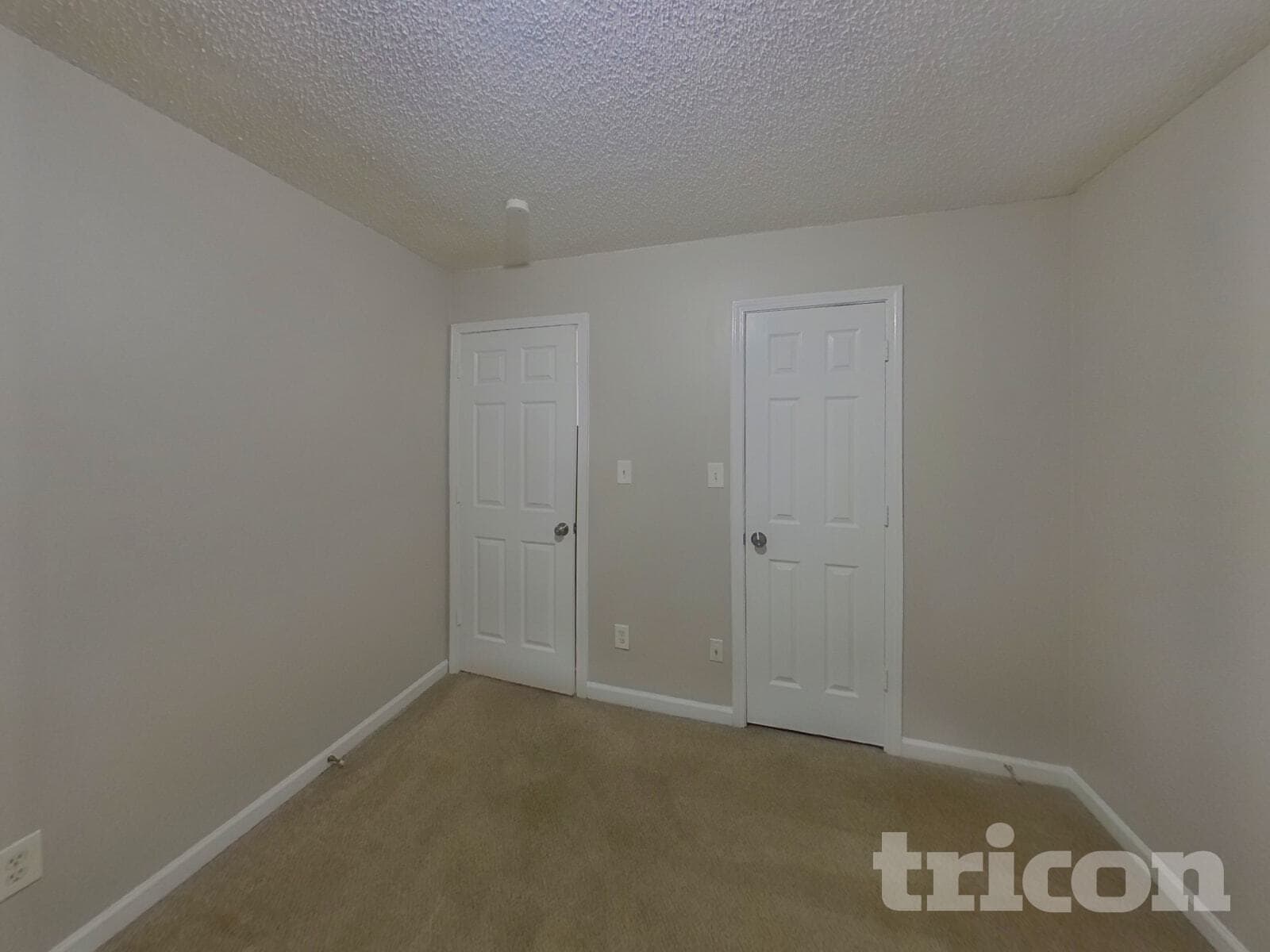 Building Photo - 2024 Meadow Glen Cir