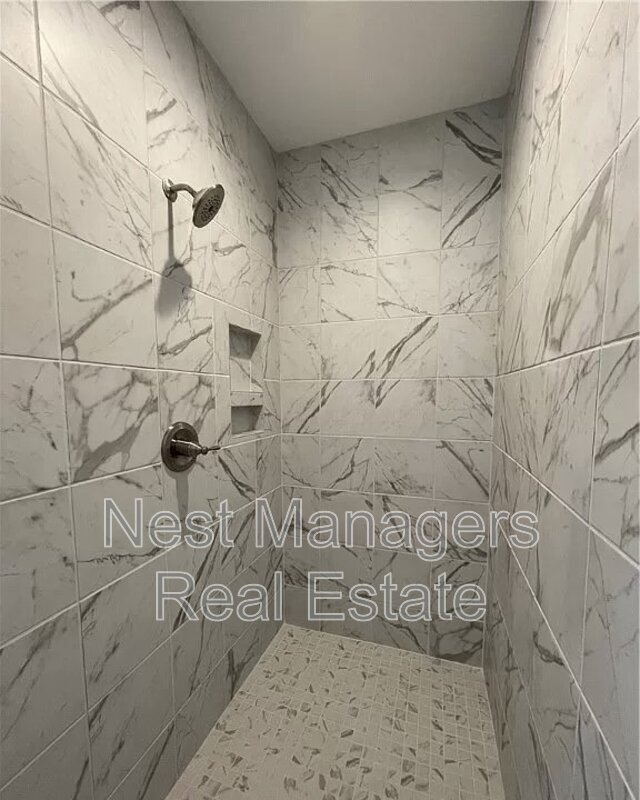 Building Photo - 36 Micahs Way N