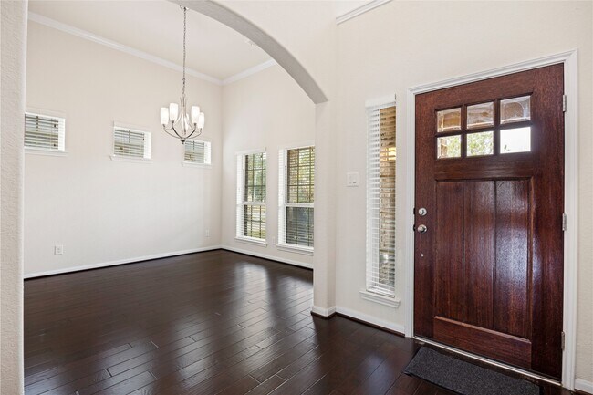 Building Photo - 16726 Sycamore Bend Dr