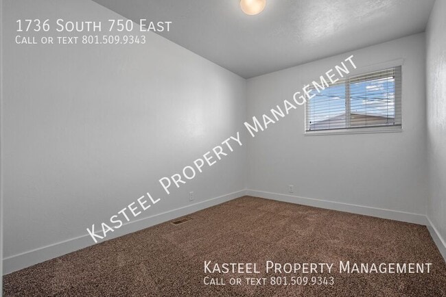 Building Photo - 1736 S 750 E St