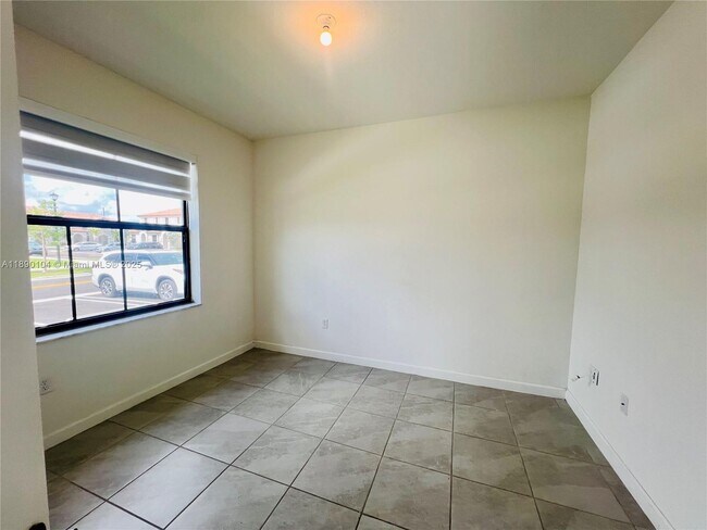 Building Photo - 11805 SW 246 Terrace