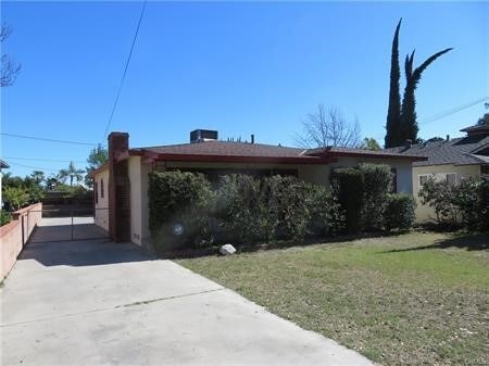 Building Photo - 6522 Oak Ave