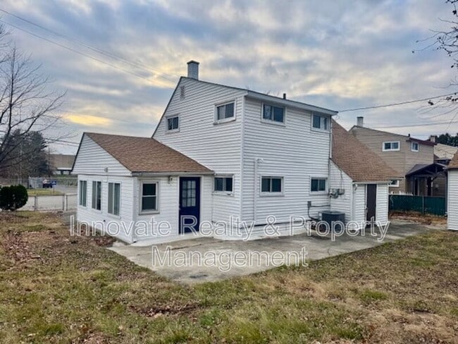 Building Photo - 2819 Comly Rd