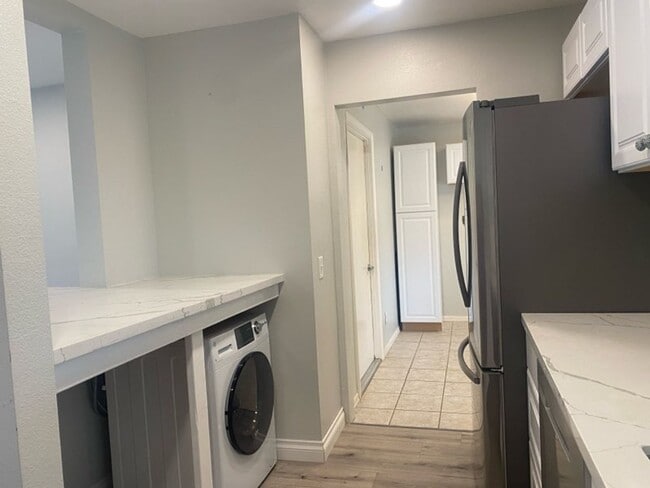 Building Photo - Wonderful 2 Bedroom home in Peacock Hills ...