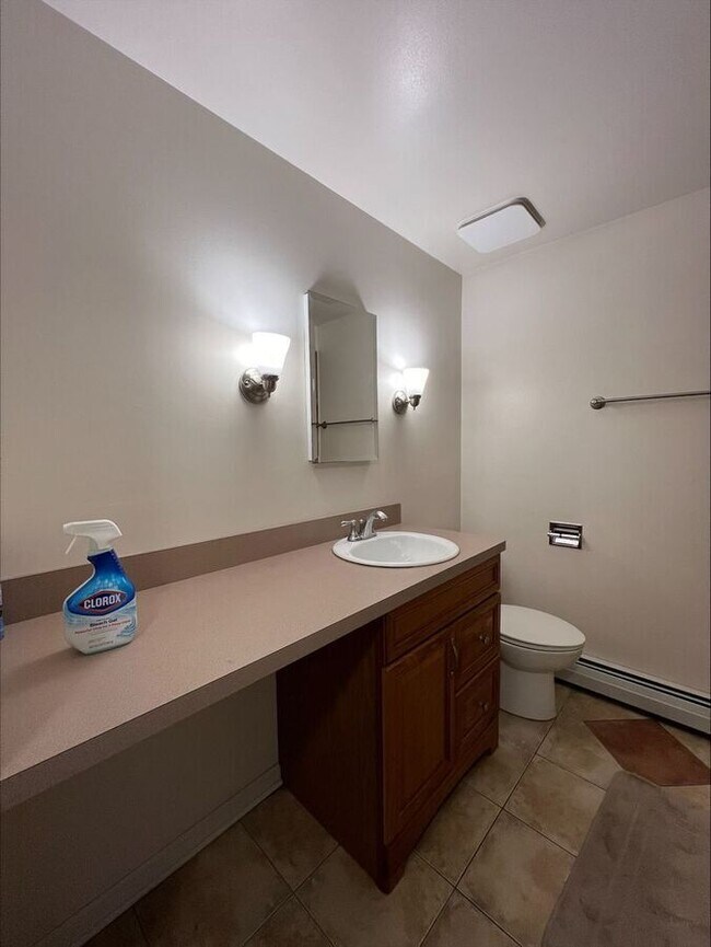 Building Photo - 5612 6th Ave